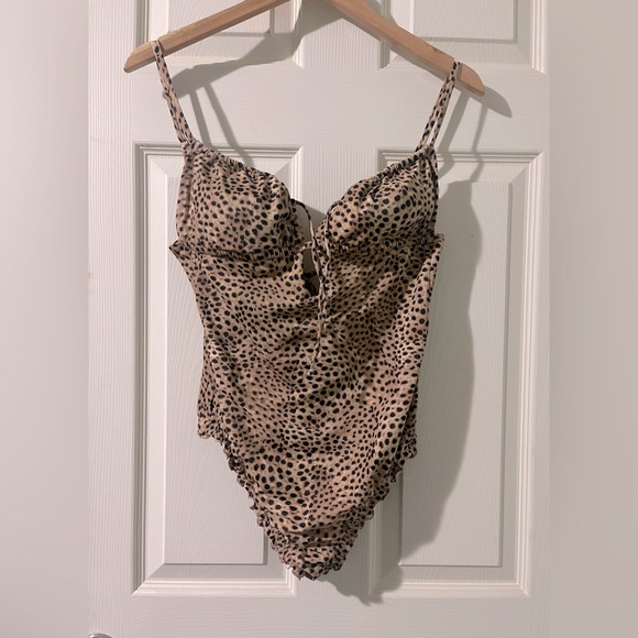Other - Leopard Print 1 Piece Swimsuit